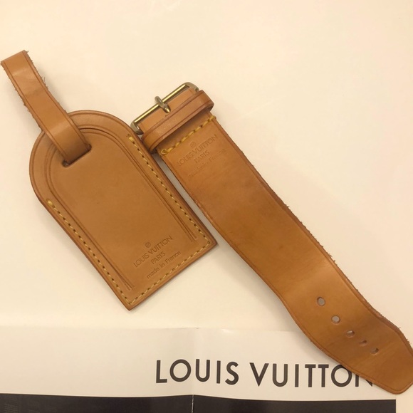 ❤️Authentic Louis Vuitton name tag and loop buckle poignet luggage. - Picture 1 of 7